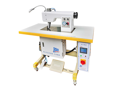 無(wú)縫沖鋒衣無(wú)痕超聲波設(shè)備